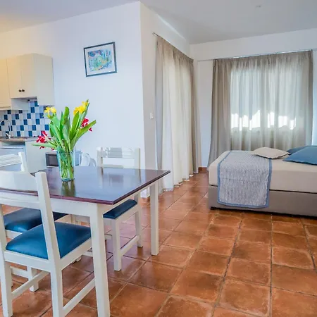 Andreotis Apts 4* Протарас