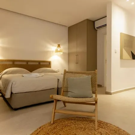 Andreotis Apts Апарт-отель 4*