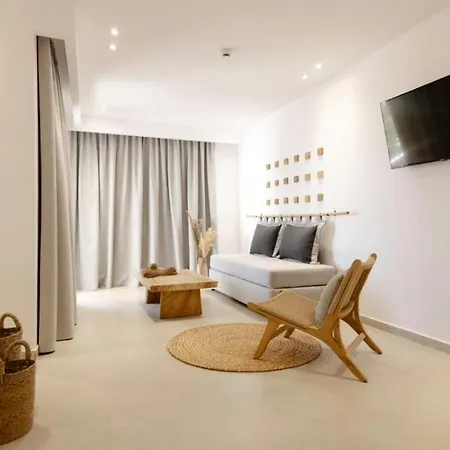 Andreotis Apts Апарт-отель 4*