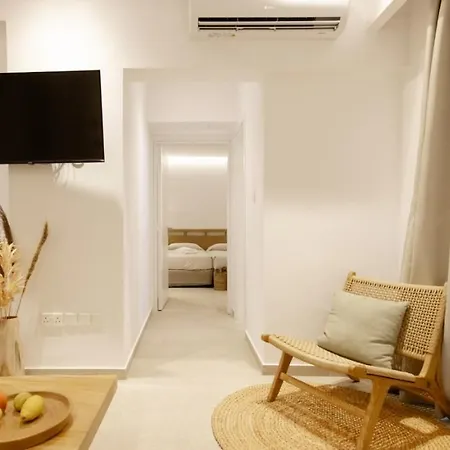 Andreotis Apts Апарт-отель 4*