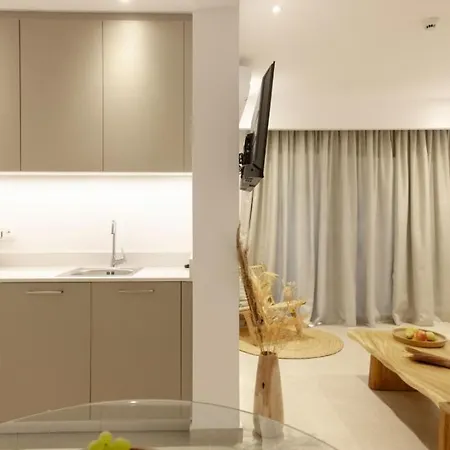 Andreotis Apts Апарт-отель