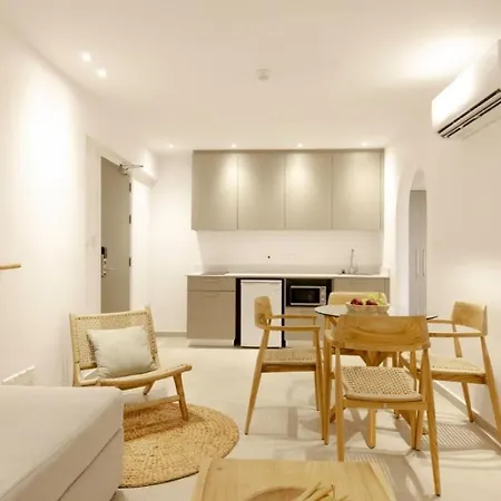 아파트호텔 Andreotis Apts 3*