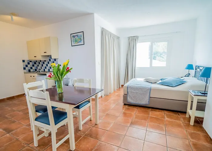 Hotel de apartamente Andreotis Apts Protaras
