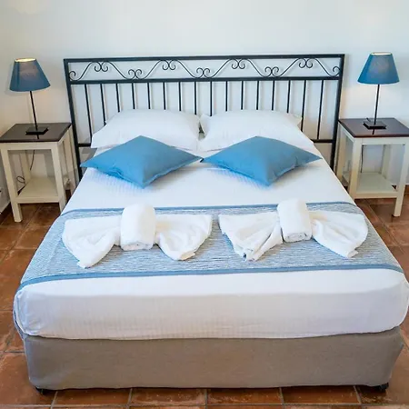 Appart hôtel Andreotis Apts 3*