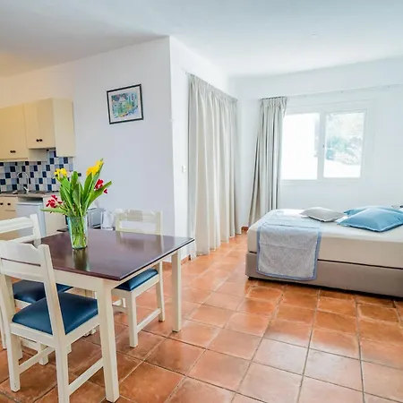 Appart hôtel Andreotis Apts Protaras